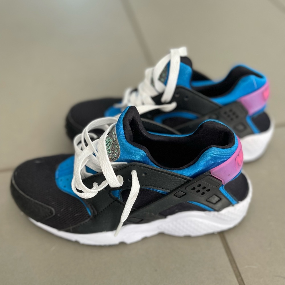 Boy Nike shoes